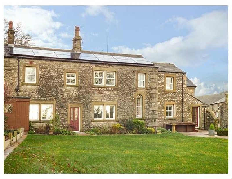 Old Hall Cottage a british holiday cottage for 9 in , 
