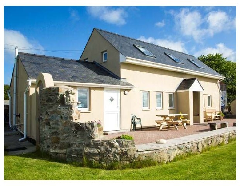 Ffermdy Bach a british holiday cottage for 6 in , 