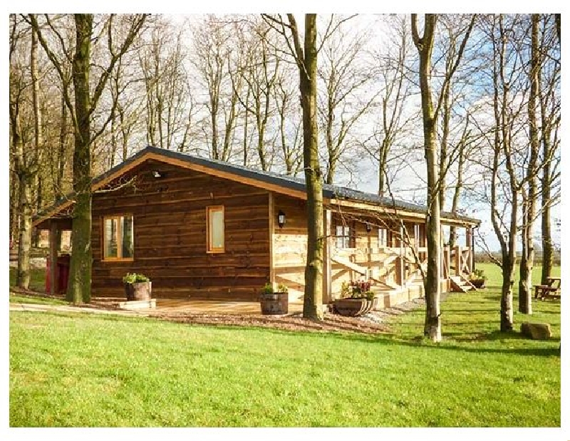 Valley View Lodge a british holiday cottage for 4 in , 