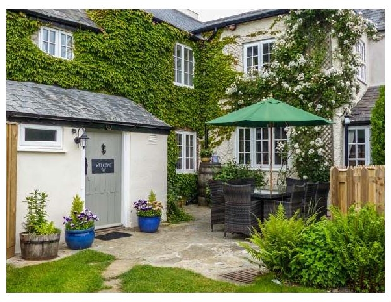 Church Farmhouse a british holiday cottage for 8 in , 