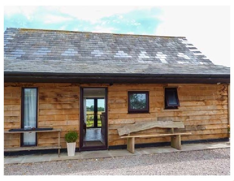 Spitfire Barn a british holiday cottage for 6 in , 