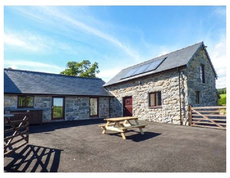 Beudy Bach Barn a british holiday cottage for 6 in , 