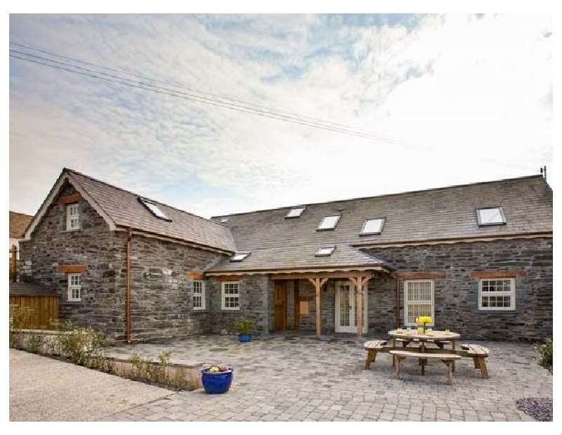 Ysgubor Uchaf a british holiday cottage for 5 in , 