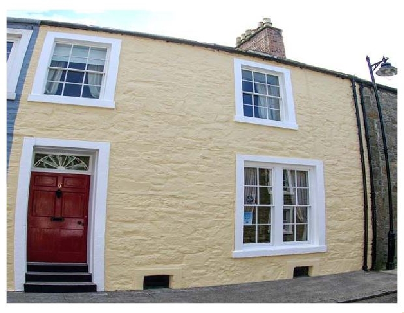 The Townhouse a british holiday cottage for 8 in , 