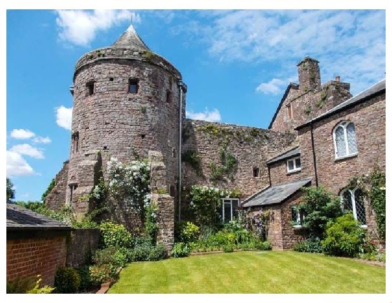 Castle Barton a british holiday cottage for 6 in , 