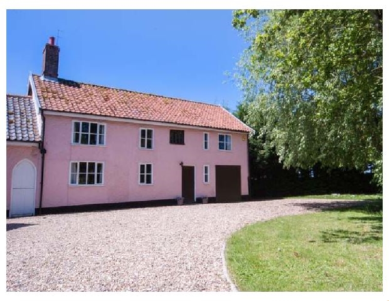 St Michael's Cottage a british holiday cottage for 7 in , 