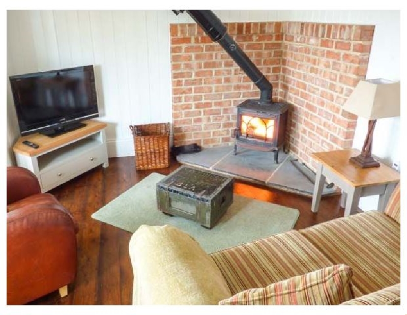 Bee Garth a british holiday cottage for 2 in , 