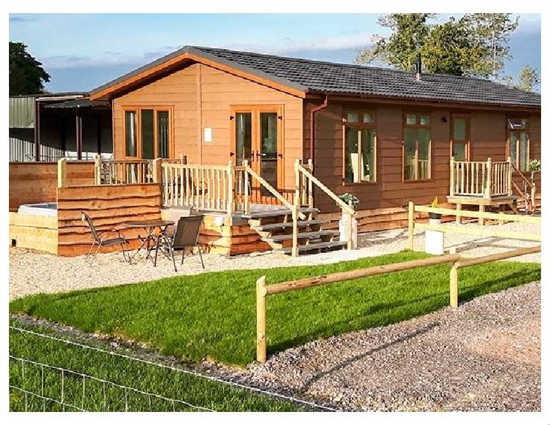 Whitey Top Lodge a british holiday cottage for 4 in , 