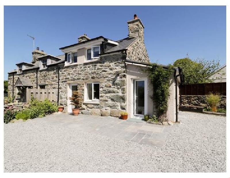2 Borthwen Cottages a british holiday cottage for 4 in , 