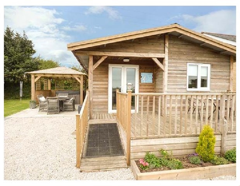 Lowena a british holiday cottage for 4 in , 