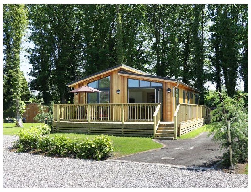 Squirrel Lodge a british holiday cottage for 4 in , 