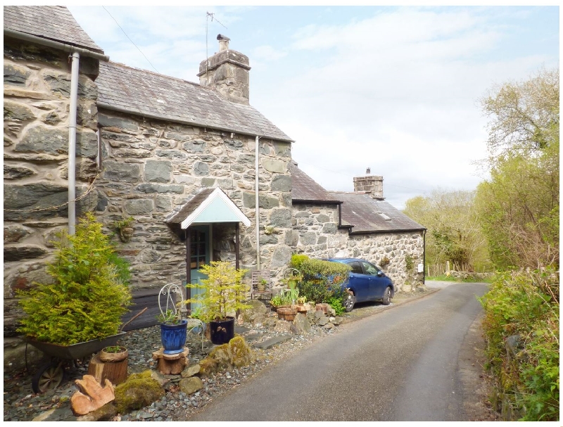 Coastal Holidays - Bryn Hyfryd Bach