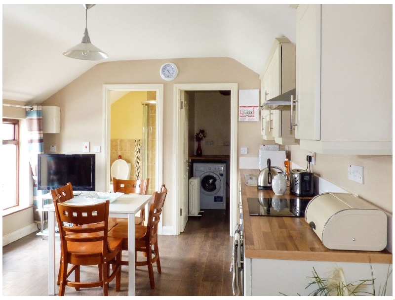 No 2 Bath Terrace a british holiday cottage for 3 in , 