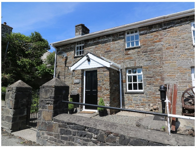Ty Ffynnon a british holiday cottage for 6 in , 