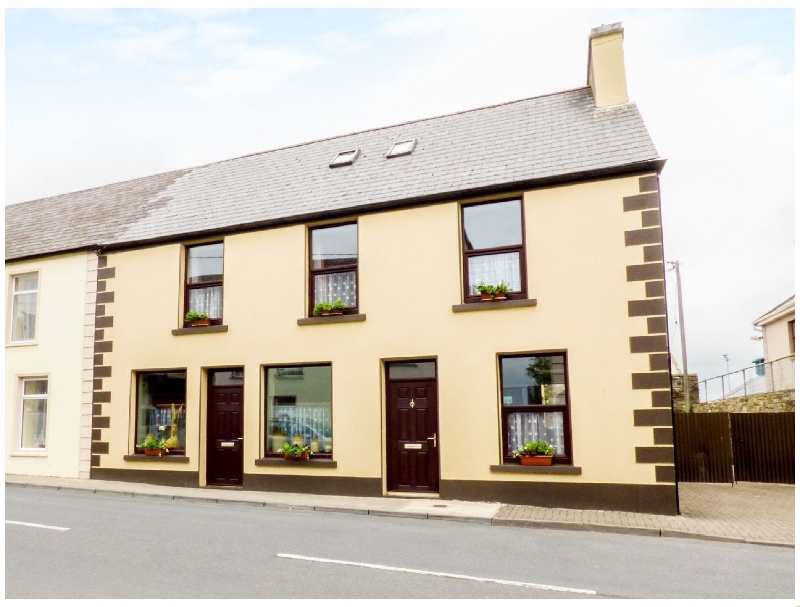 Church View a british holiday cottage for 10 in , 