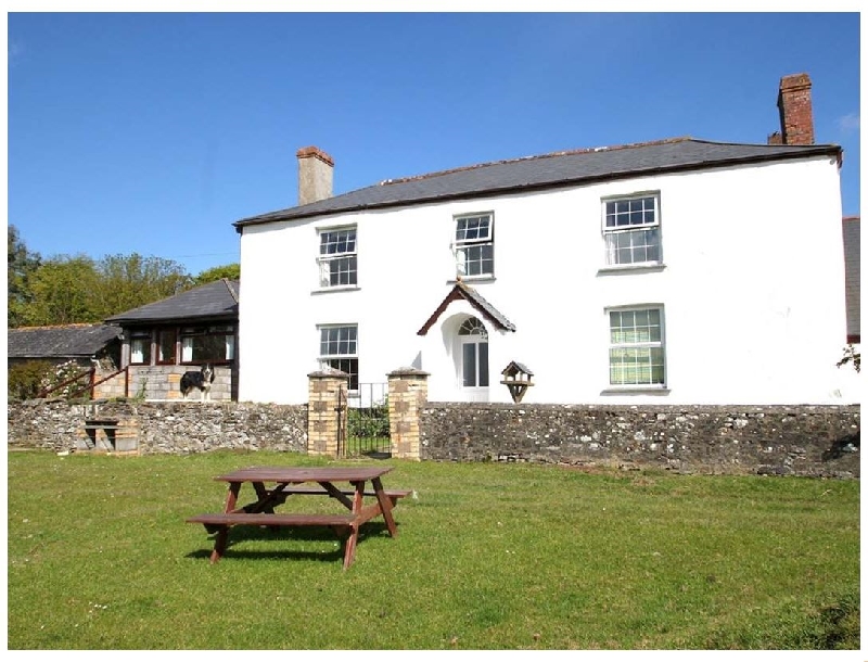 The Barton a british holiday cottage for 8 in , 