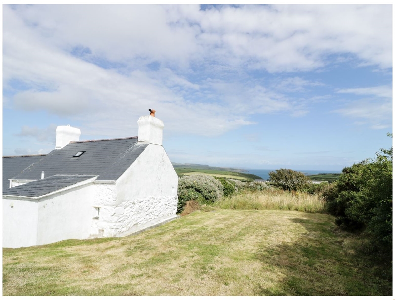 Pen y Maes Mawr a british holiday cottage for 8 in , 