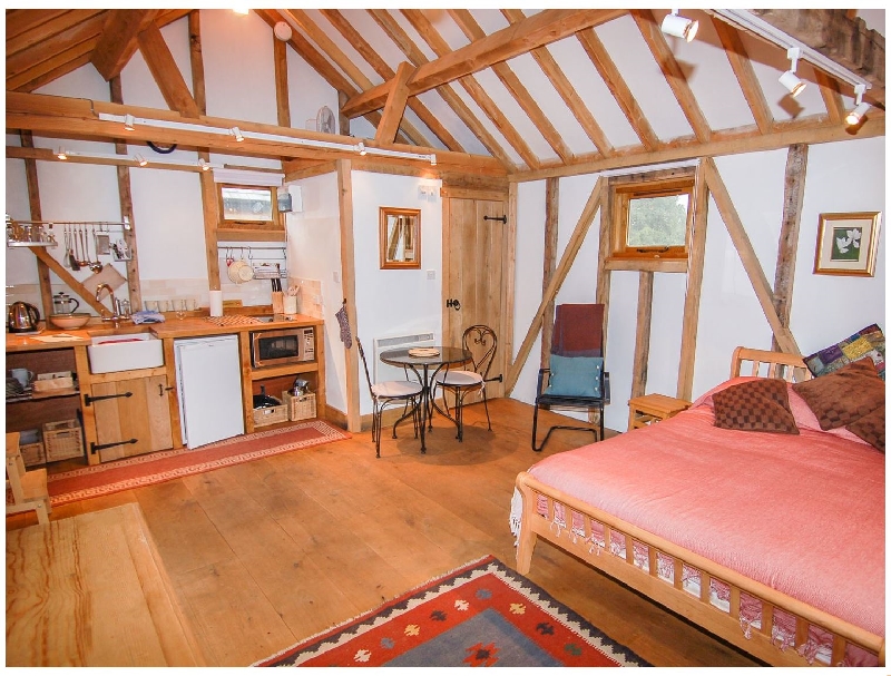 The Little Granary a british holiday cottage for 2 in , 