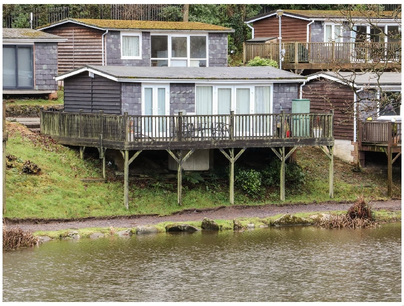 85 Lower Lakeside Chalet a british holiday cottage for 6 in , 