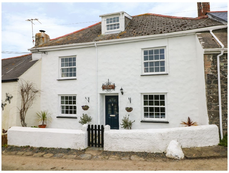 Penrose Farm Cott a british holiday cottage for 6 in , 