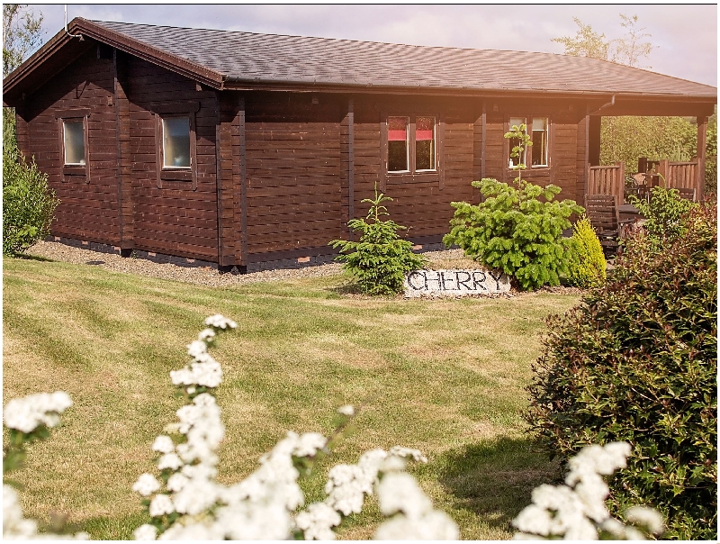 Cherry Lodge a british holiday cottage for 4 in , 