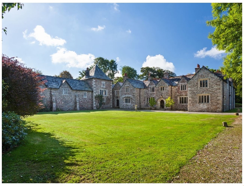 Great Bidlake Manor a british holiday cottage for 12 in , 