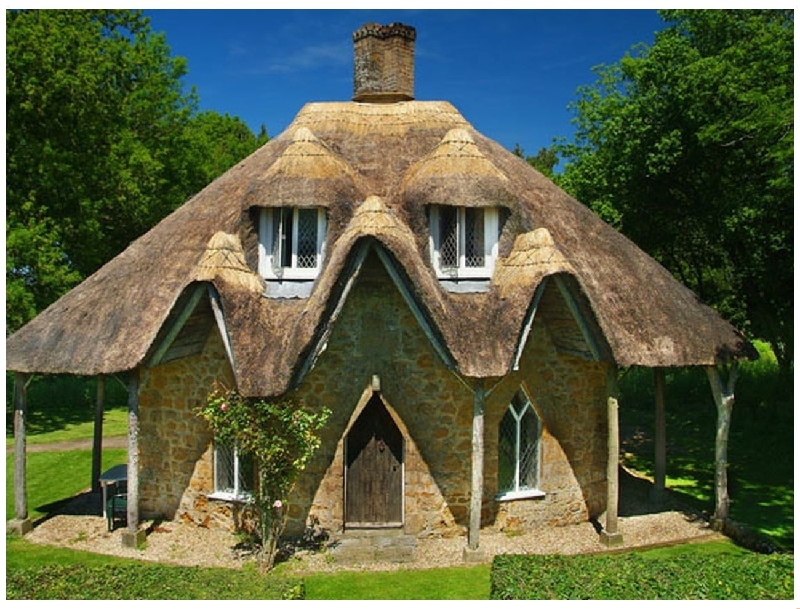 Gingerbread House a british holiday cottage for 6 in , 