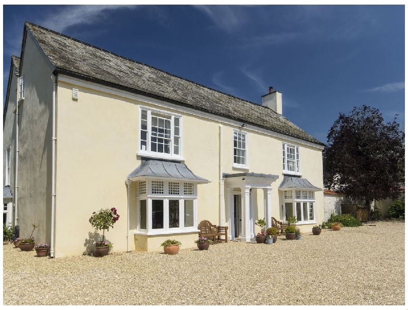 Abbots Manor a british holiday cottage for 18 in , 