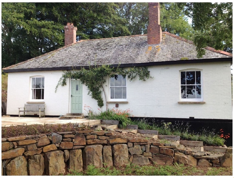 Hedgelea a british holiday cottage for 6 in , 