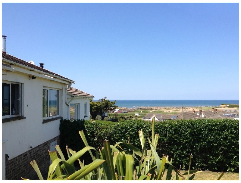 12 Atlantic Close a british holiday cottage for 6 in , 