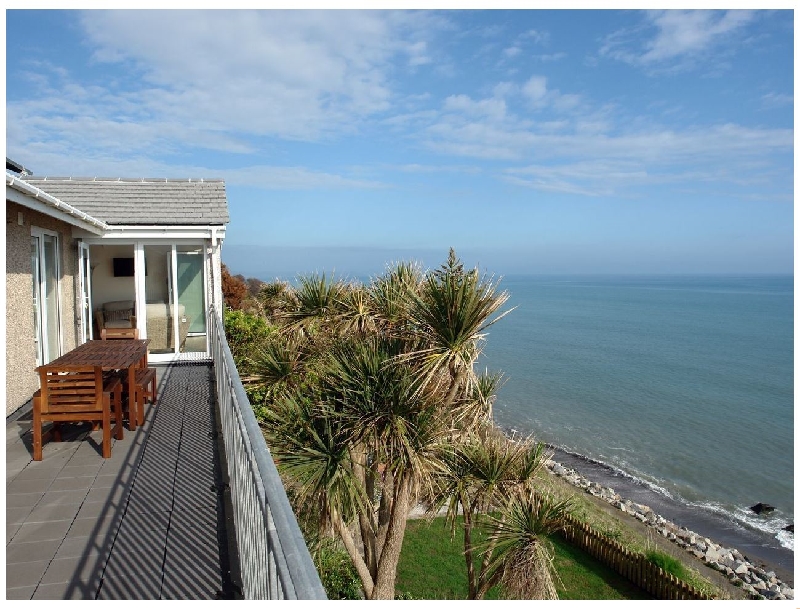 Beach Belle a british holiday cottage for 8 in , 