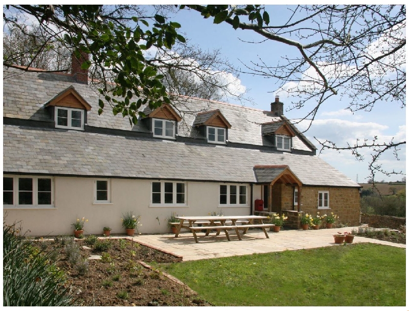 Marles Farmhouse a british holiday cottage for 12 in , 