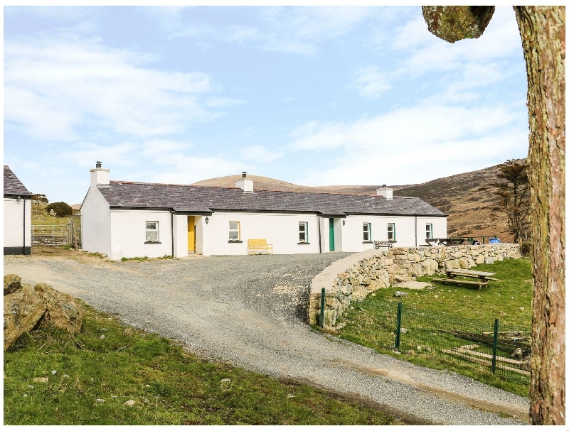 Pat White's Cottage a british holiday cottage for 4 in , 