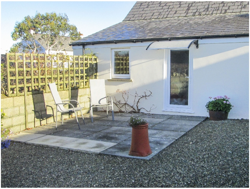 Ty Gwennol Bach a british holiday cottage for 2 in , 