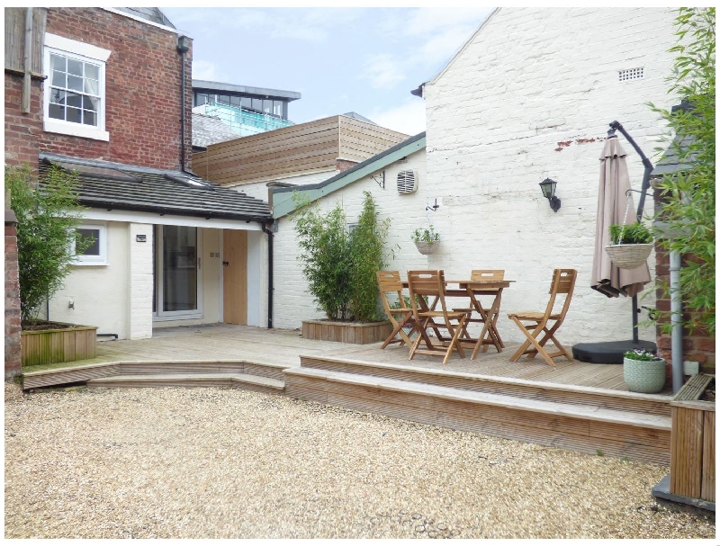29 Egerton Street a british holiday cottage for 8 in , 
