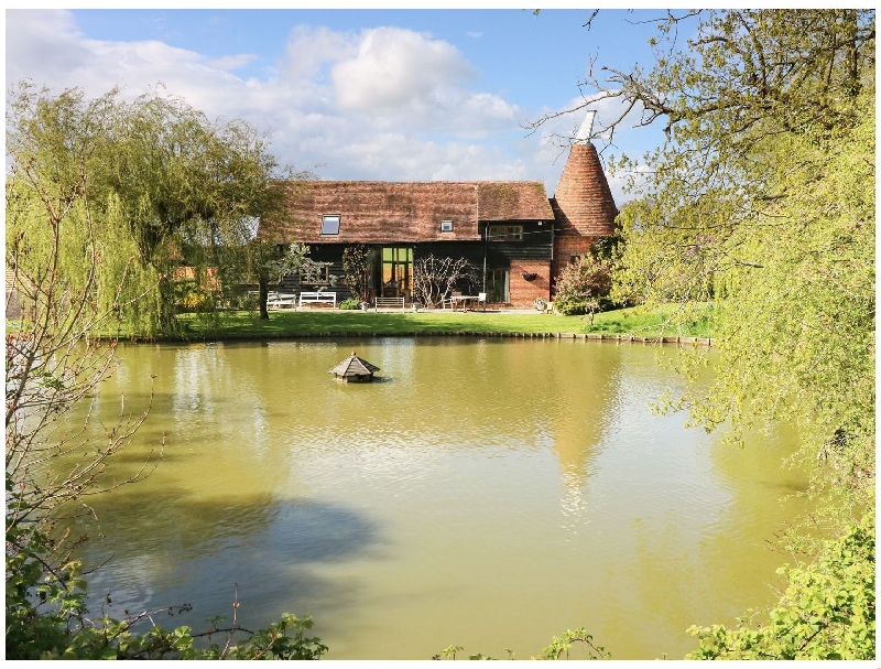 Harbourne Oast a british holiday cottage for 10 in , 