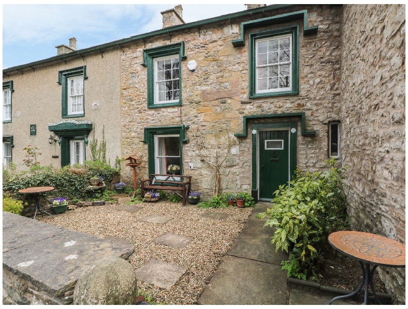 Curlew Cottage a british holiday cottage for 8 in , 