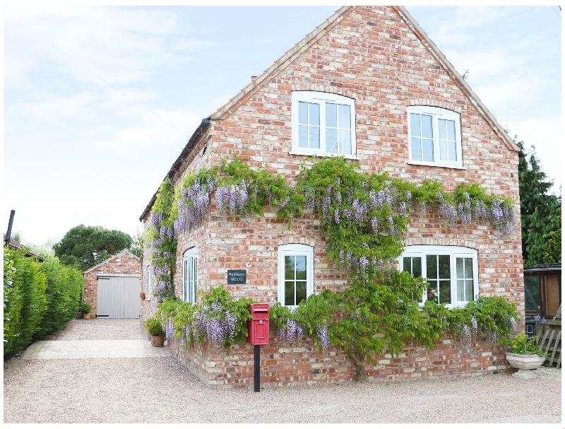 Wisteria House a british holiday cottage for 8 in , 