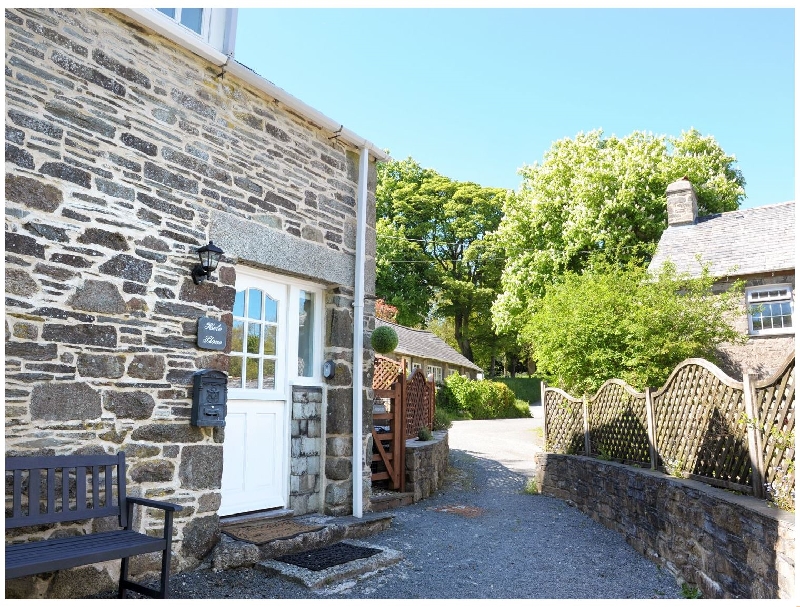 Hele Stone Cottage a british holiday cottage for 2 in , 
