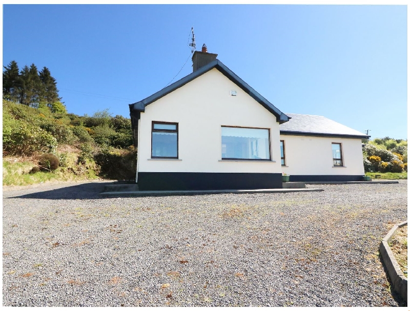 Seefin Lodge a british holiday cottage for 8 in , 