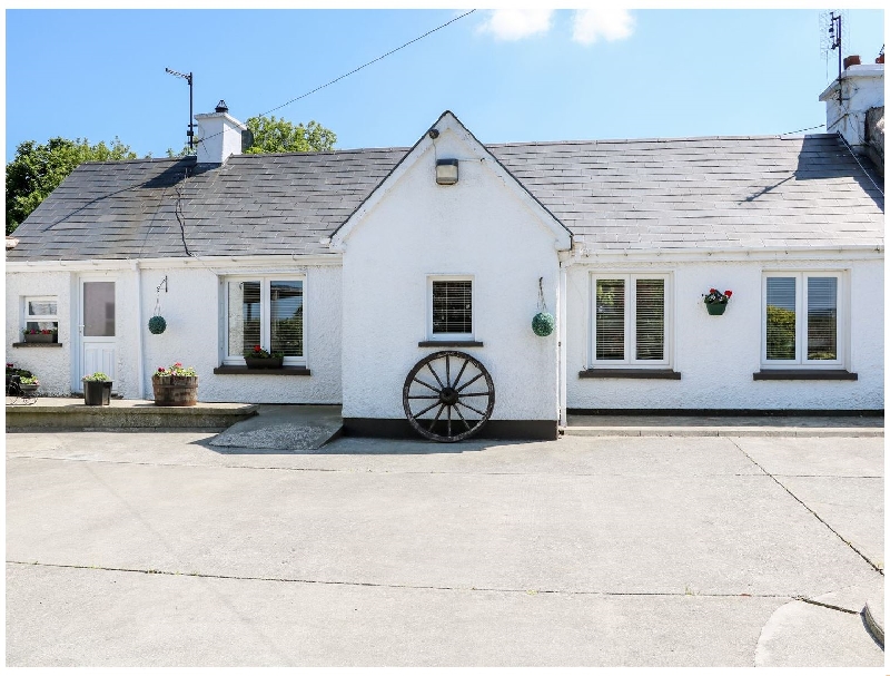 Whispering Willows - The Bungalow a british holiday cottage for 6 in , 