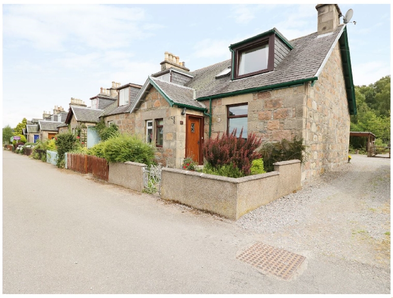 Distillery Cottage a british holiday cottage for 4 in , 