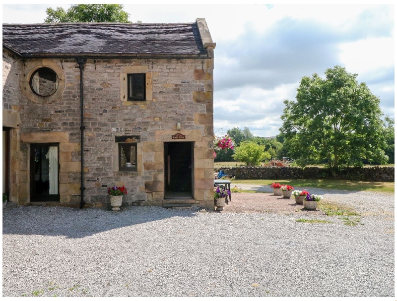 East Cawlow Barn a british holiday cottage for 4 in , 