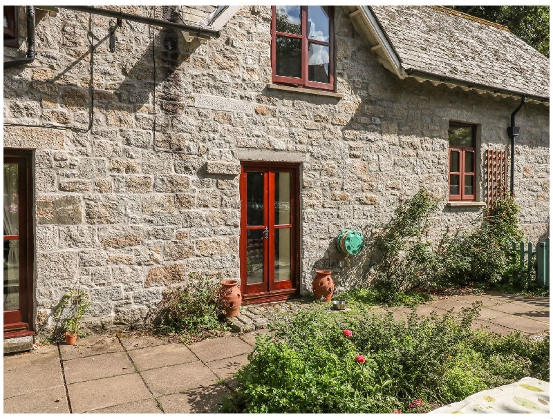 Little Tregaddick a british holiday cottage for 4 in , 