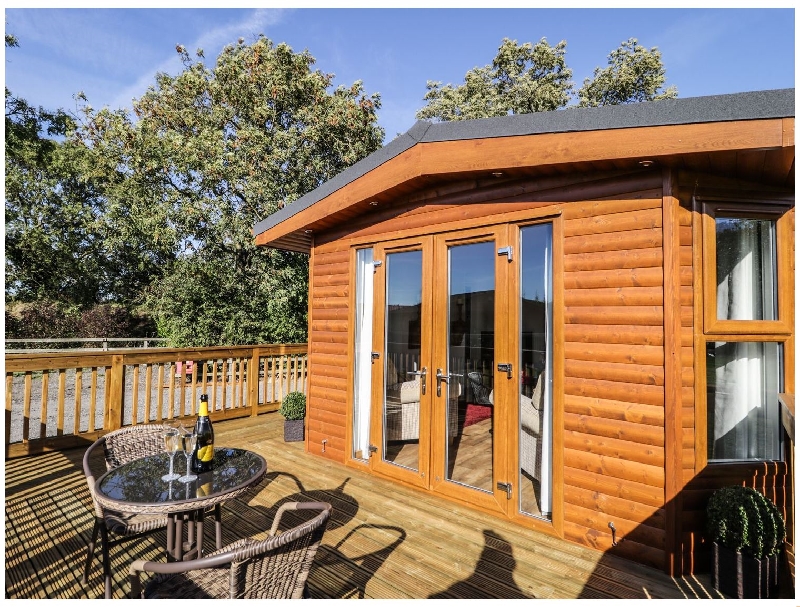 Beech Tree Lodge a british holiday cottage for 2 in , 