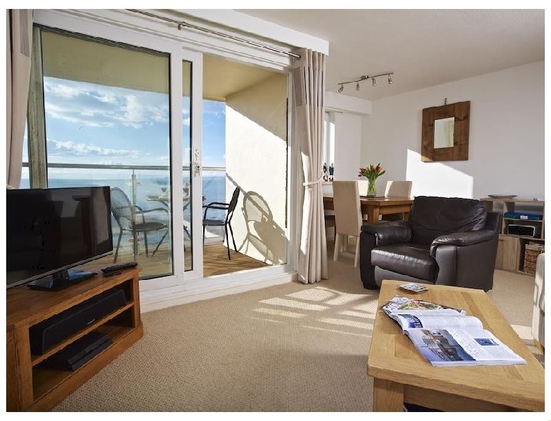 Seaspray (Thurlestone Sands) a british holiday cottage for 4 in , 