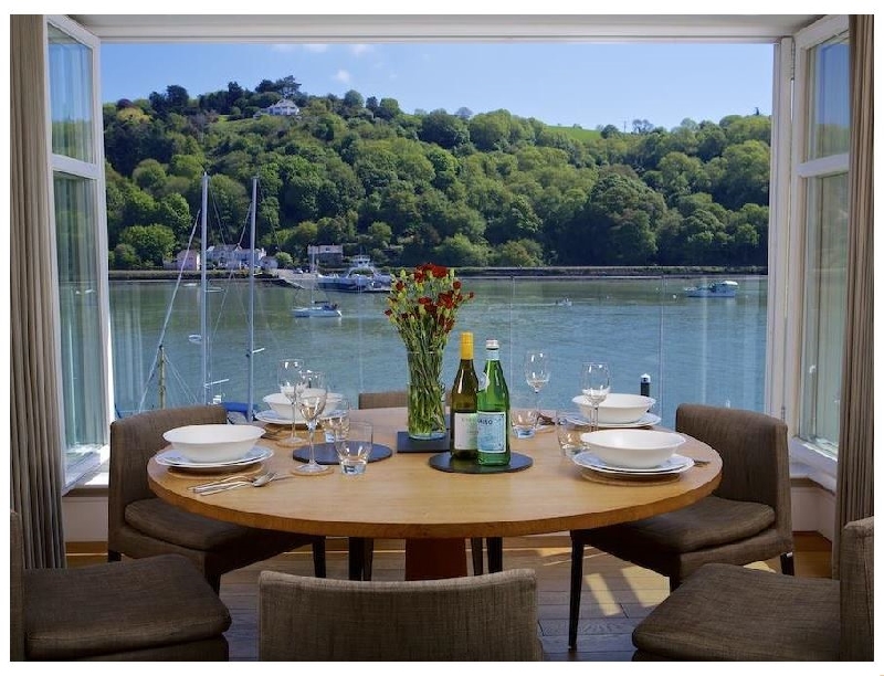 9 Dart Marina a british holiday cottage for 4 in , 