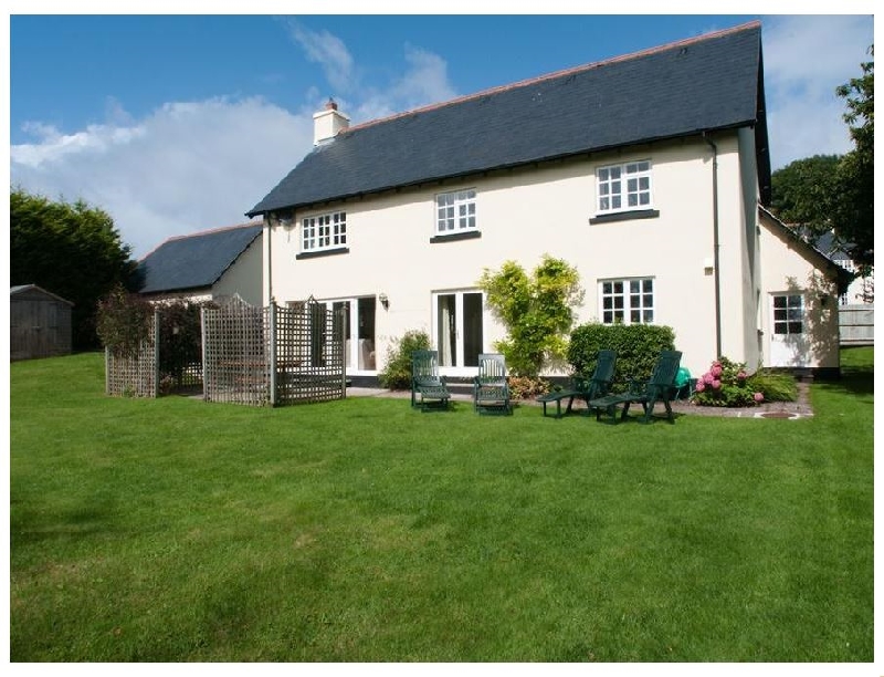 Homefield House a british holiday cottage for 8 in , 