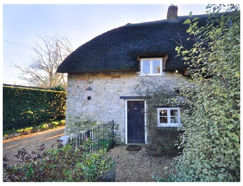 Little Ivy a british holiday cottage for 3 in , 