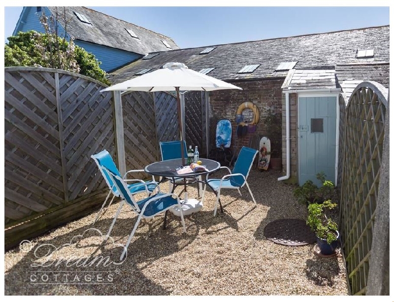 Seaholme a british holiday cottage for 5 in , 